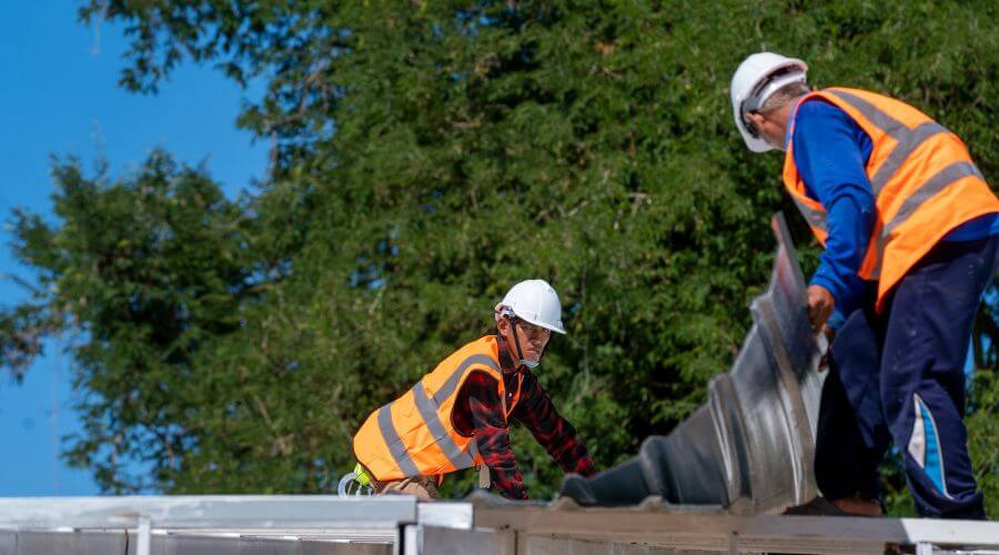 Professional Flat Roofing Installation in Oak Park, CA